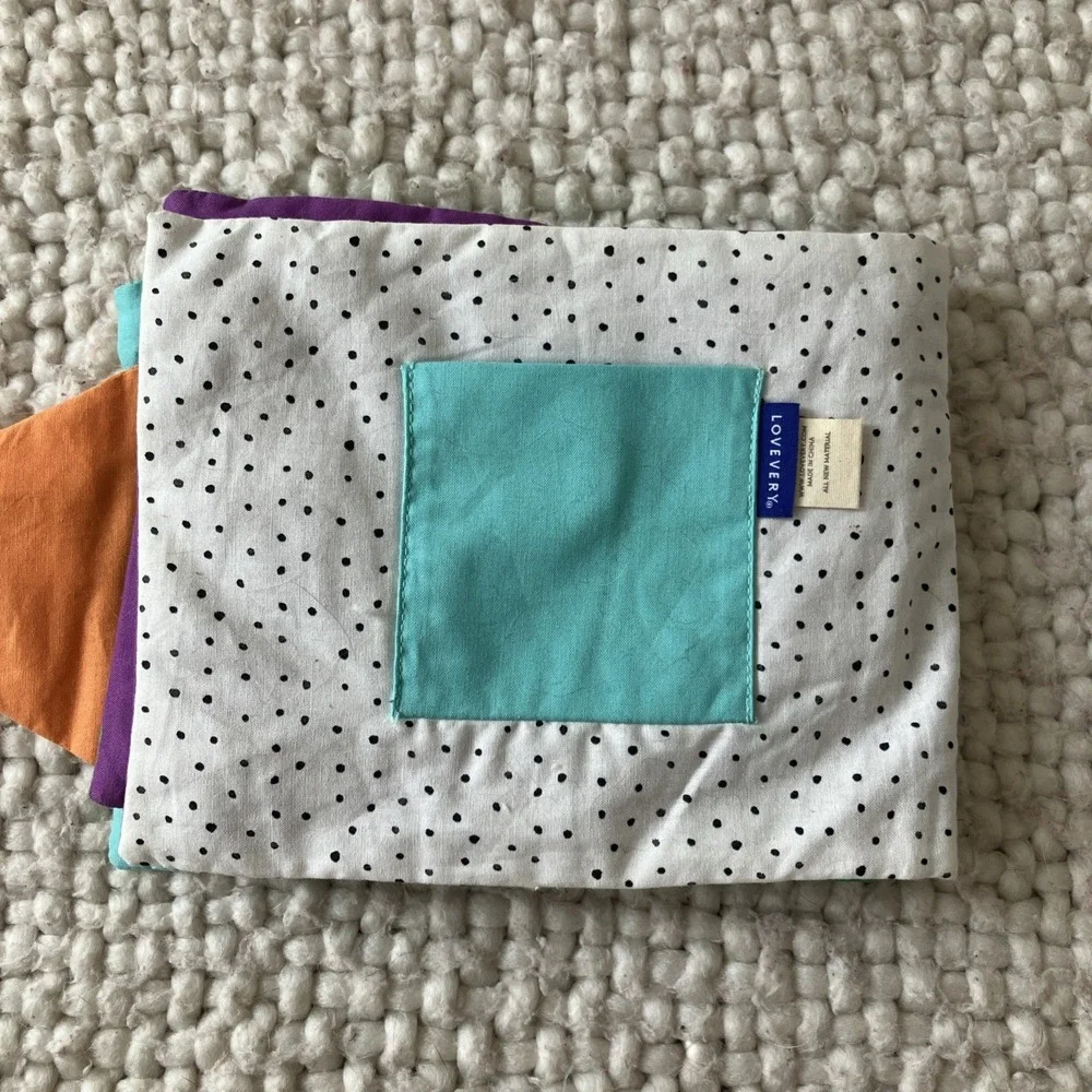 Lovevery Soft Cloth Baby Activity Book Tactile Sensory Crinkle Pages Rainbow Cat